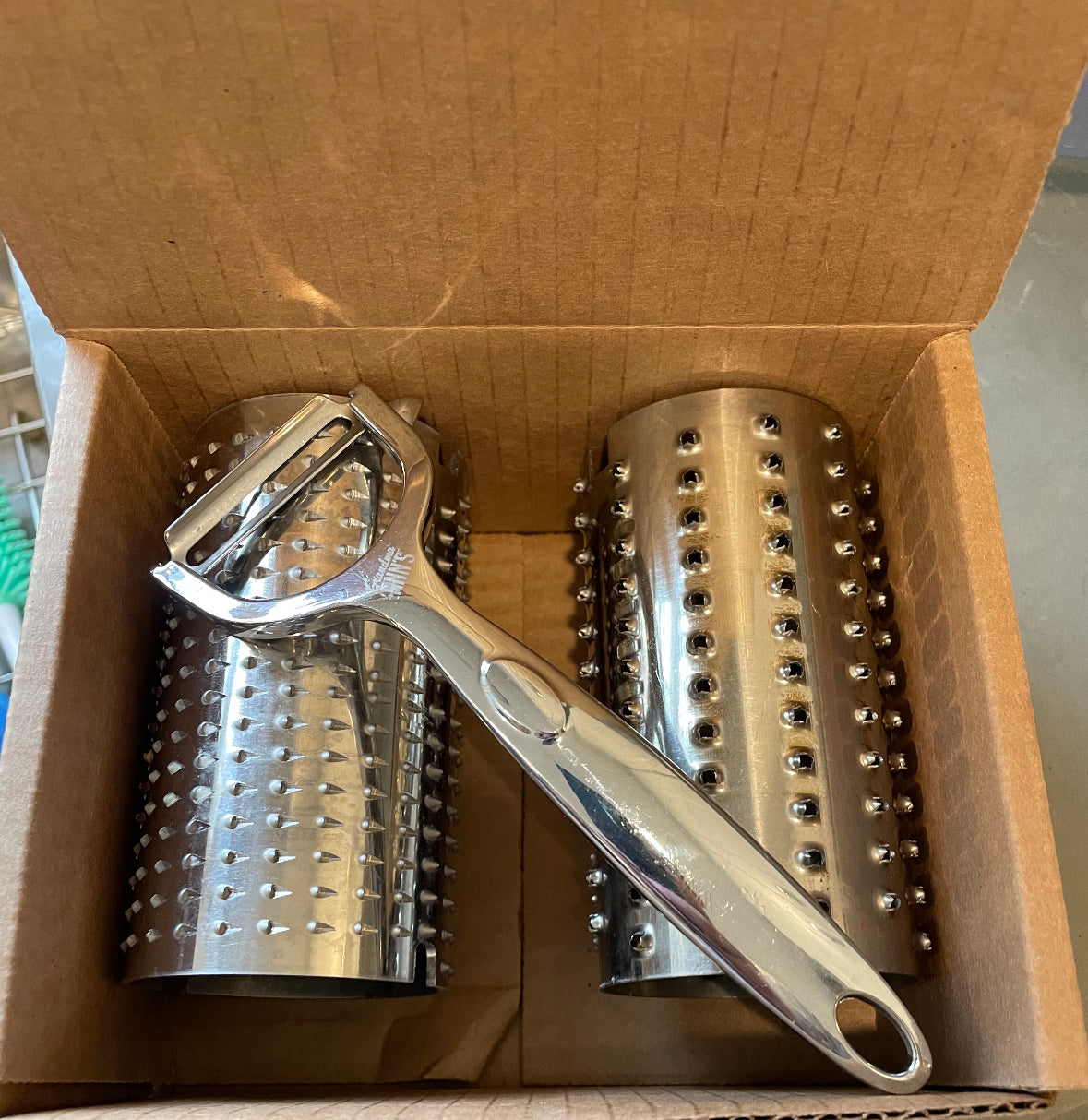 Regular Blade and Fine Blade Set with plastic hubs